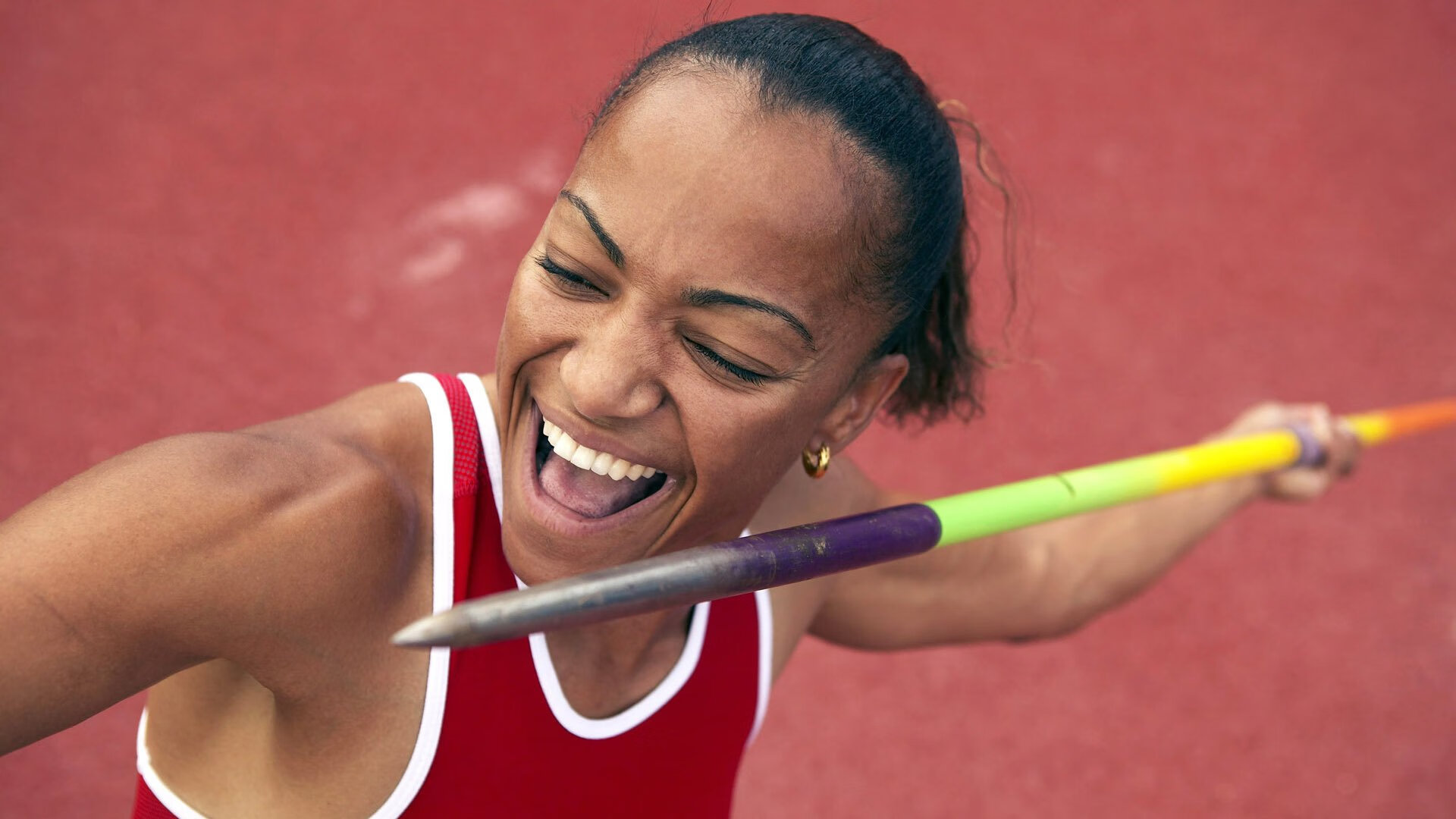 “足球场馆全面升级，确保未来赛事顺利举行”，足球展厅